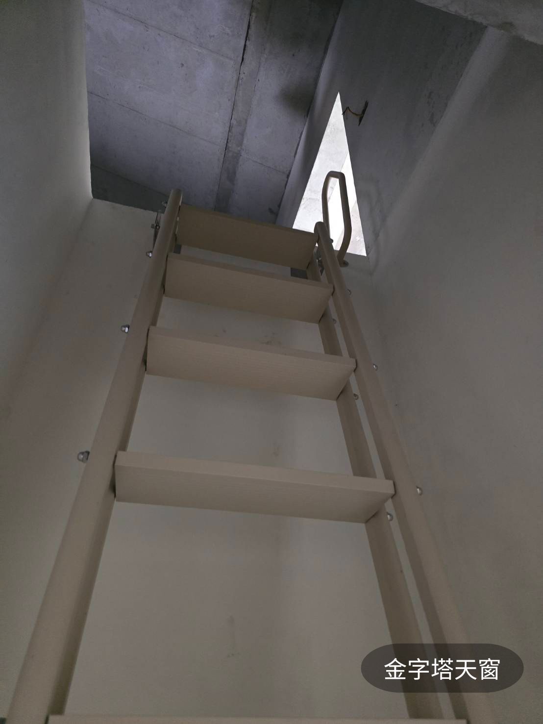 彎把手細節：符合人體工學的抓握設計